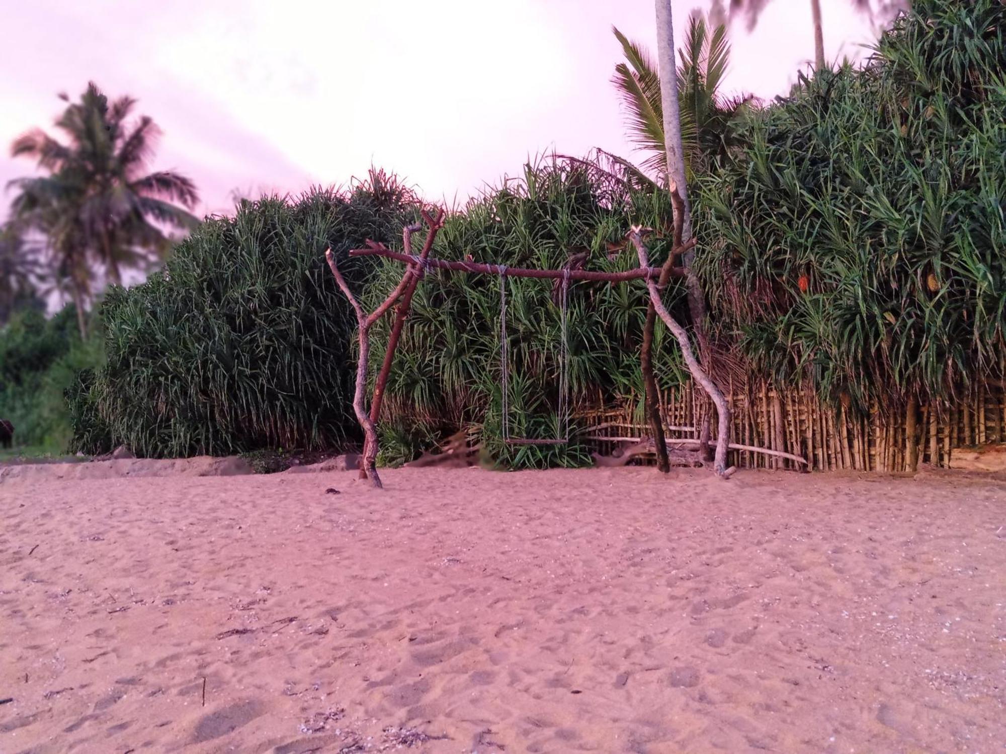 Lavila Beach Cottage Wadduwa Exterior photo